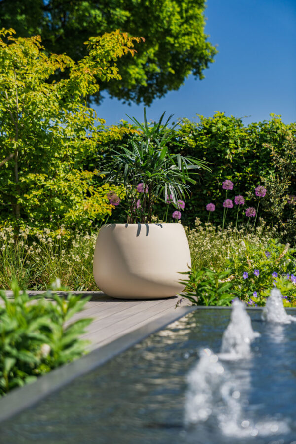 Mero Polyester Planter - Image 3
